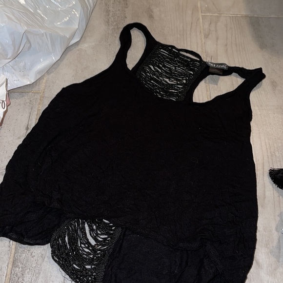 Super cute black tank with cut out back! - Picture 4 of 4